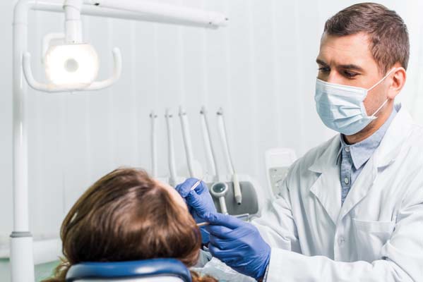 Does A Restorative Dentist Use Dental Bridges?